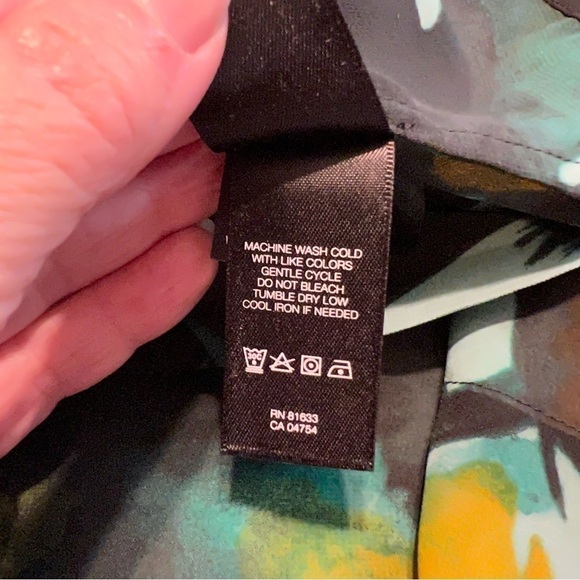 Kenneth Cole (NWT) Open Sleeve Top Size XL - Picture 10 of 10